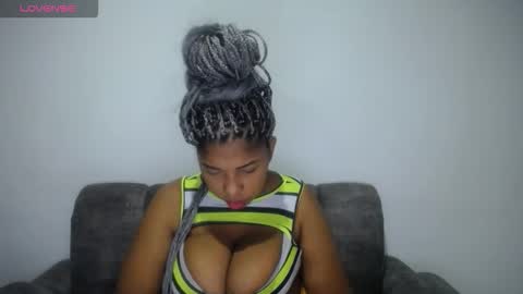 Emilyhines online show from March 8, 10:35 pm