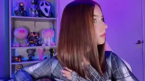 VALEEEN online show from November 8, 8:40 pm