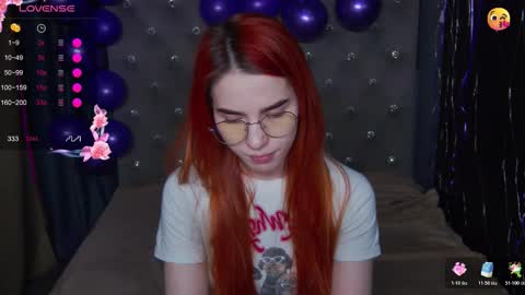 EmilyKents online show from November 22, 2:21 am