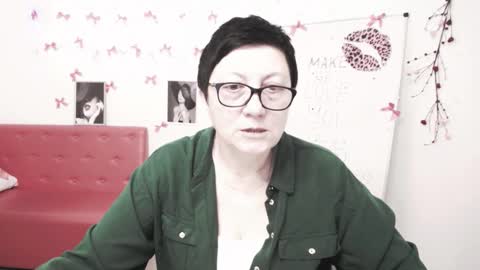 Emily online show from March 1, 6:32 pm