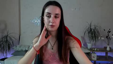 Emyli online show from October 8, 4:59 pm