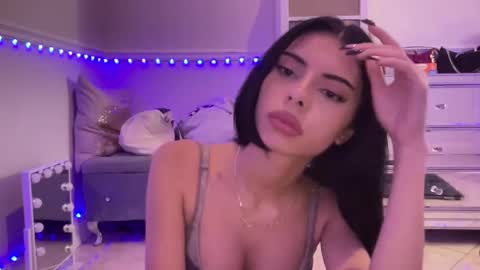 emilymayy online show from October 7, 11:57 pm