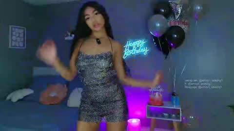 Snapshot of emilyn_keatting chatting on December 28, 4:30 am Em online show from December 28, 4:30 am