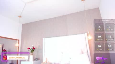 Snapshot of emilyparker__ chatting on May 15, 5:09 pm My IG - EmilyParker online show from May 15, 5:09 pm