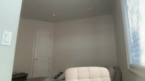 Snapshot of emilyparkerrr chatting on February 25, 1:04 am emilyparkerrr online show from February 25, 1:04 am