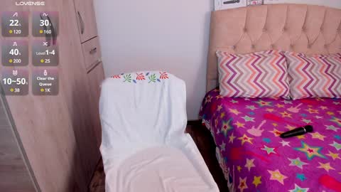 Emily online show from December 9, 12:40 pm