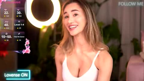 Emily online show from January 10, 11:20 pm