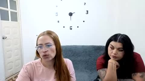 Snapshot of emilyriskhot chatting on July 13, 10:45 pm emily friends online show from July 13, 10:45 pm