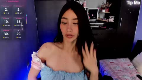 Emy online show from May 14, 2:02 pm