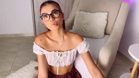 Emily online show from September 10, 3:56 pm