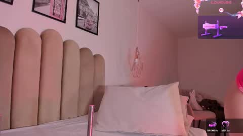 Snapshot of emilyvahos chatting on October 14, 12:50 pm EMILY online show from October 14, 12:50 pm