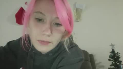 emilywarren296 online show from November 6, 7:26 pm