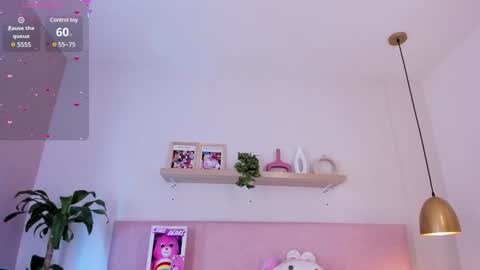 Emily Bank online show from January 4, 11:48 pm