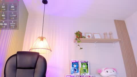 Emily Bank online show from January 5, 8:10 pm