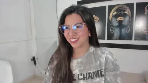 emilyy_cooperr online show from October 2, 12:12 pm