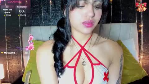 Snapshot of emilyy_sexy01 chatting on December 19, 5:51 am emilyy_sexy01 online show from December 19, 5:51 am