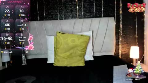 Snapshot of emilyy_sexy01 chatting on January 3, 3:01 pm emilyy_sexy01 online show from January 3, 3:01 pm