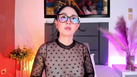 Emilyy Watson online show from March 20, 12:37 am