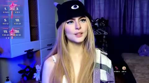 Snapshot of emimiy chatting on February 24, 6:38 am emimiy online show from February 24, 6:38 am