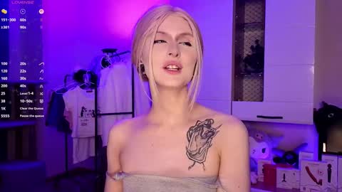 emimiy online show from December 15, 4:06 am