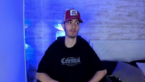 emir_ozan online show from December 21, 11:17 am