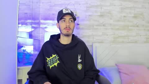 emir_ozan online show from January 11, 11:37 am