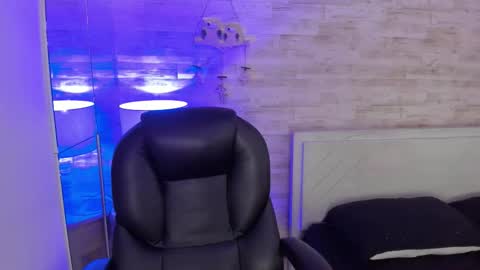 emir_ozan online show from February 5, 7:07 pm