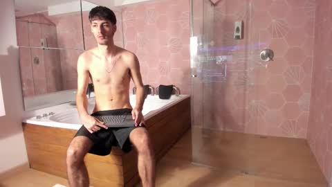 emir_ozan online show from February 8, 8:01 pm