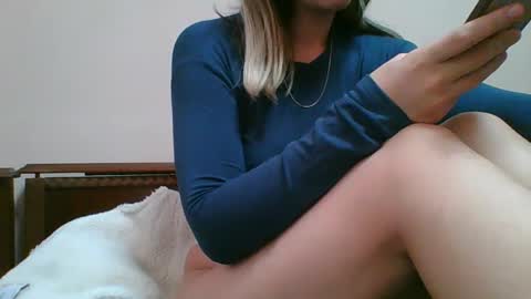 Snapshot of emma_991 chatting on December 24, 10:01 am emma_991 online show from December 24, 10:01 am