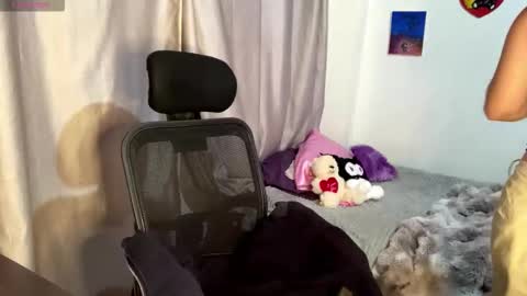 Emma Is here online show from September 22, 11:51 pm