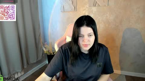 Emma online show from April 28, 1:48 am