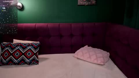 emma_adorablle online show from March 11, 4:54 am