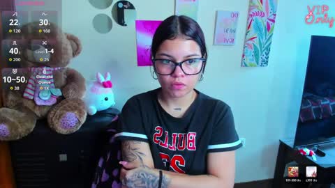 emma_boo_ online show from May 27, 2:58 pm