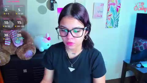 emma_boo_ online show from June 23, 2:59 pm