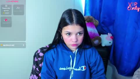 emma_boo_ online show from July 8, 4:11 pm