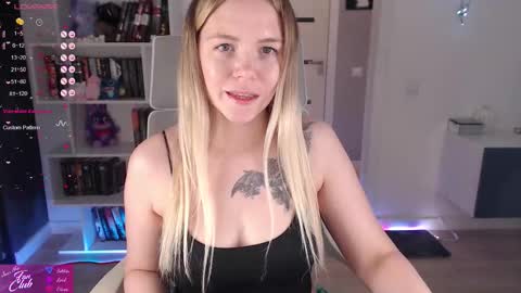 Emma online show from November 9, 9:46 pm