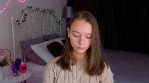 emma_chaser online show from November 19, 2:33 am