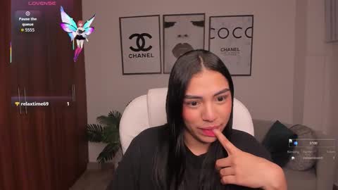 Snapshot of emma_connor1 chatting on November 15, 7:38 am Emma online show from November 15, 7:38 am