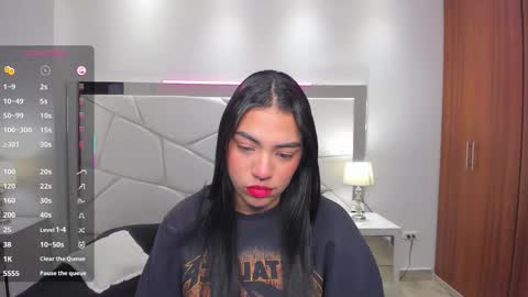 Snapshot of emma_connor1 chatting on November 26, 11:33 am Emma online show from November 26, 11:33 am