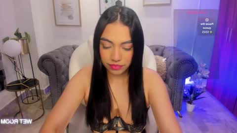 Snapshot of emma_connor1 chatting on February 10, 4:38 am Emma online show from February 10, 4:38 am