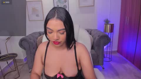 Snapshot of emma_connor1 chatting on February 27, 8:03 am Emma online show from February 27, 8:03 am