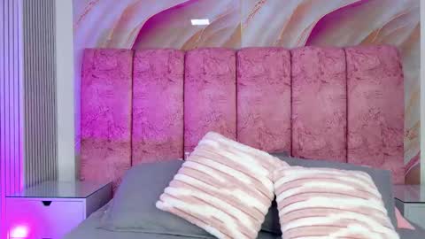 Snapshot of emma_curvy1 chatting on February 17, 3:03 am Emma online show from February 17, 3:03 am