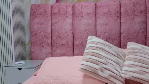 Emma online show from April 14, 3:01 am