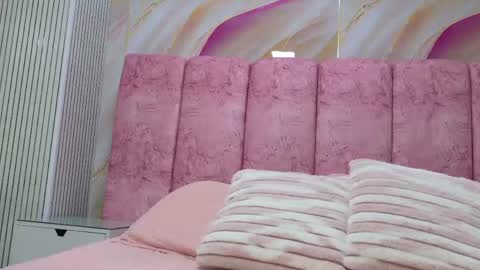Emma online show from May 28, 3:04 am