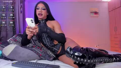 Snapshot of emma_demonn chatting on February 20, 6:02 pm Mistress Emma Demon online show from February 20, 6:02 pm