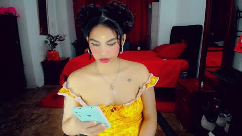 emma online show from April 5, 5:21 pm