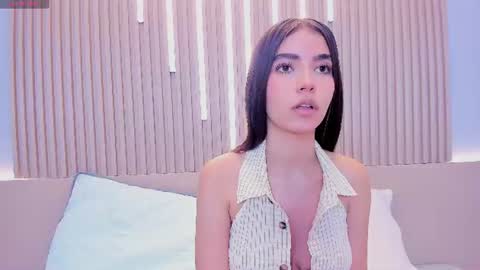 Snapshot of emma_doll7 chatting on July 8, 10:36 pm E online show from July 8, 10:36 pm