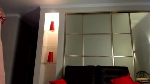 Snapshot of emma_flin chatting on October 17, 3:53 am Emma online show from October 17, 3:53 am