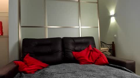 Emma online show from October 21, 11:11 am