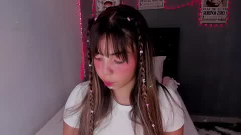 emma_grayys online show from July 8, 8:08 am